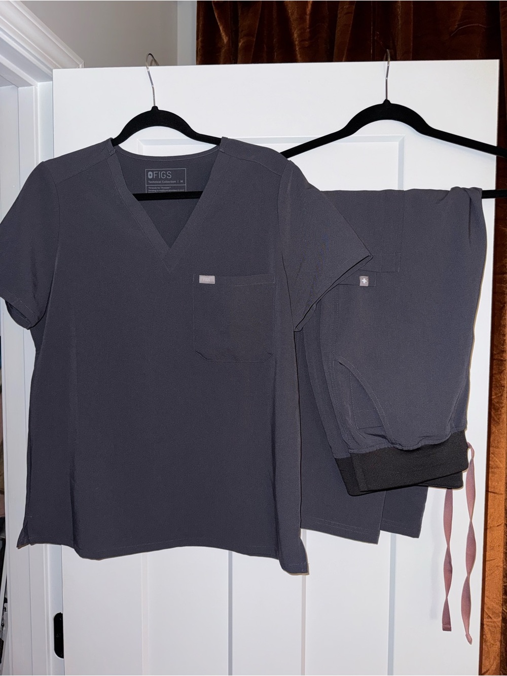 Charcoal figs set